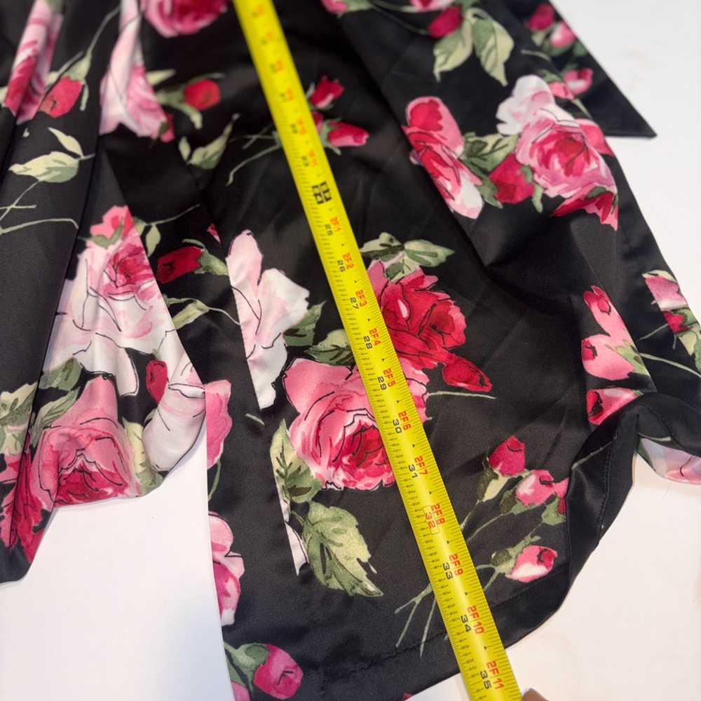 Linea Donatella Luxury Floral Print Lace Trim Wrap Robe rose black satin small - Picture 7 of 9